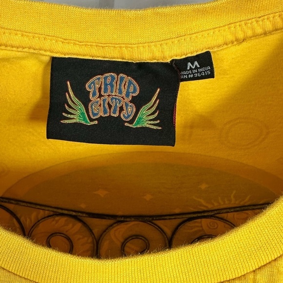 Trip City yellow graphic skeleton tee size M - Picture 3 of 9
